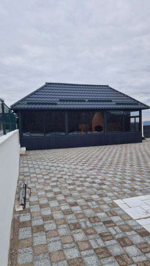 Casa De Vacanta Larisa Novaci-Străini Exterior foto